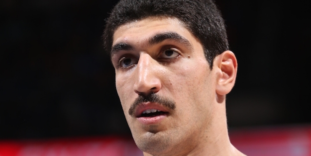 Enes Kanter Boston'da medya karşısına çıktı