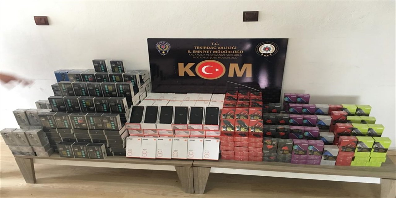 Tekirdağ'da gümrük kaçağı 108 cep telefonu ele geçirildi