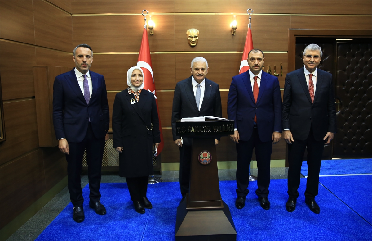 AK Parti Genel Başkanvekili Yıldırım, Sakarya'da STK temsilcileri ve iş insanlarıyla buluştu: