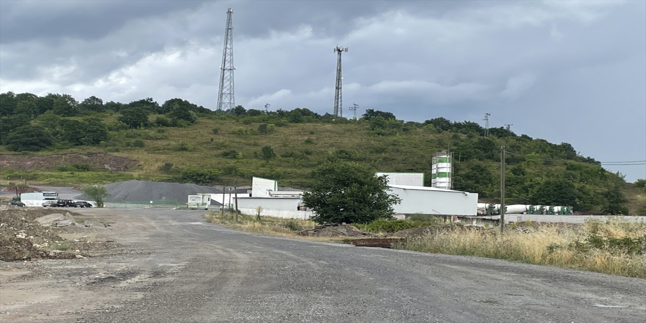 Sakarya'da beton mikserine sıkışan işçi öldü