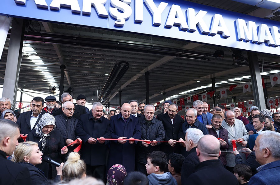 Bağlum Karşıyaka’da yeni nesil semt pazarı açıldı