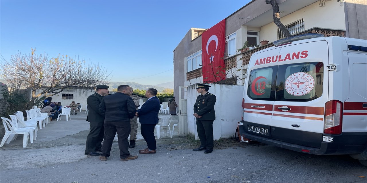 Trafik kazasında şehit olan askerin ailesine acı haber verildi.