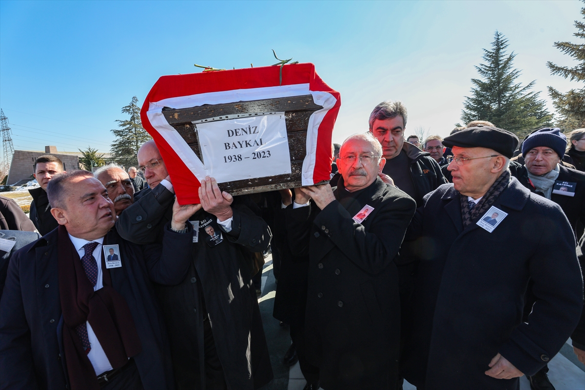 Eski CHP Genel Başkanı Baykal son yolculuğuna uğurlandı