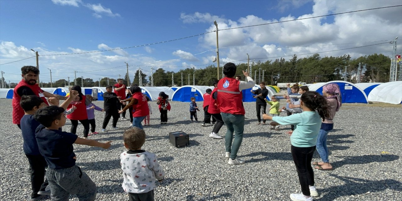 Hatay'da çadır kentteki depremzede çocuklara moral etkinliği yapıldı