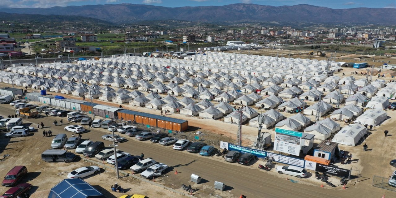 Kocaeli Belediyesi, Hatay'da depremzedelere yönelik çalışmalara devam ediyor.