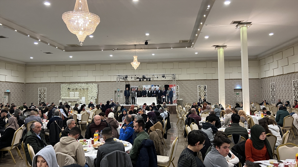 Hollanda'da depremzedelere yardım iftarı