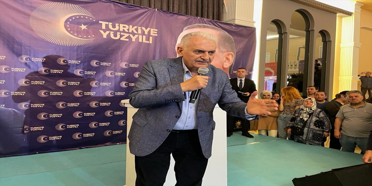 AK Parti Genel Başkanvekili Binali Yıldırım, Bayraklı'da konuştu: