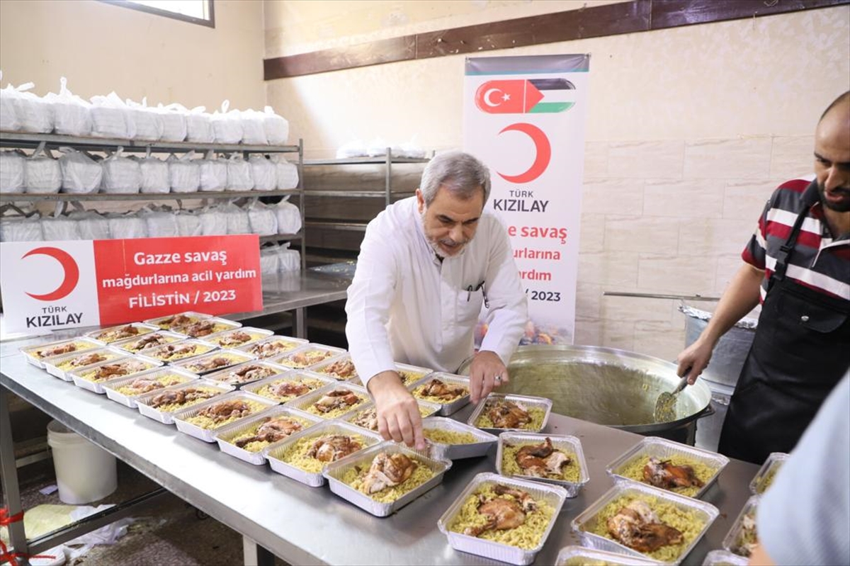 Türk Kızılayın Gazze'deki aşevinde, yeniden sıcak yemek çıkarılmaya başlandı