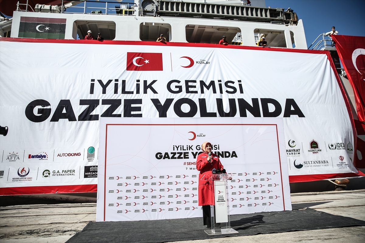 Gazze'ye yardım malzemesi taşıyan 7. gemi uğurlandı