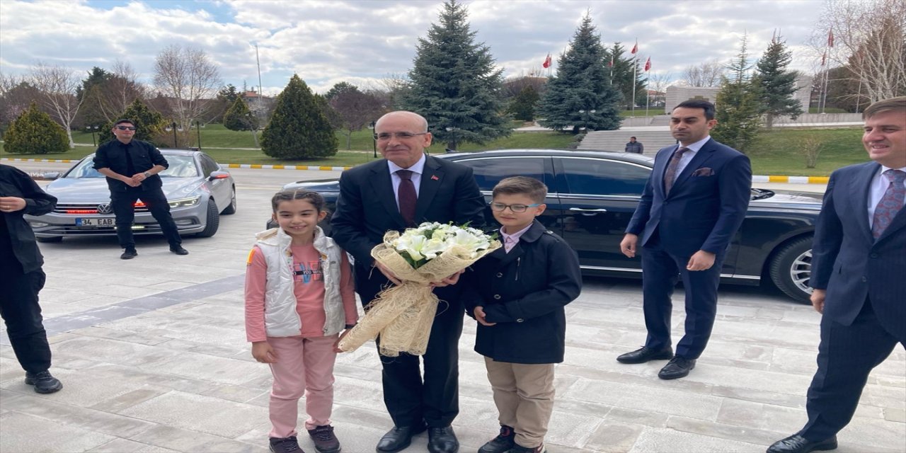 Hazine ve Maliye Bakanı Şimşek, Karaman'da ziyaretlerde bulundu