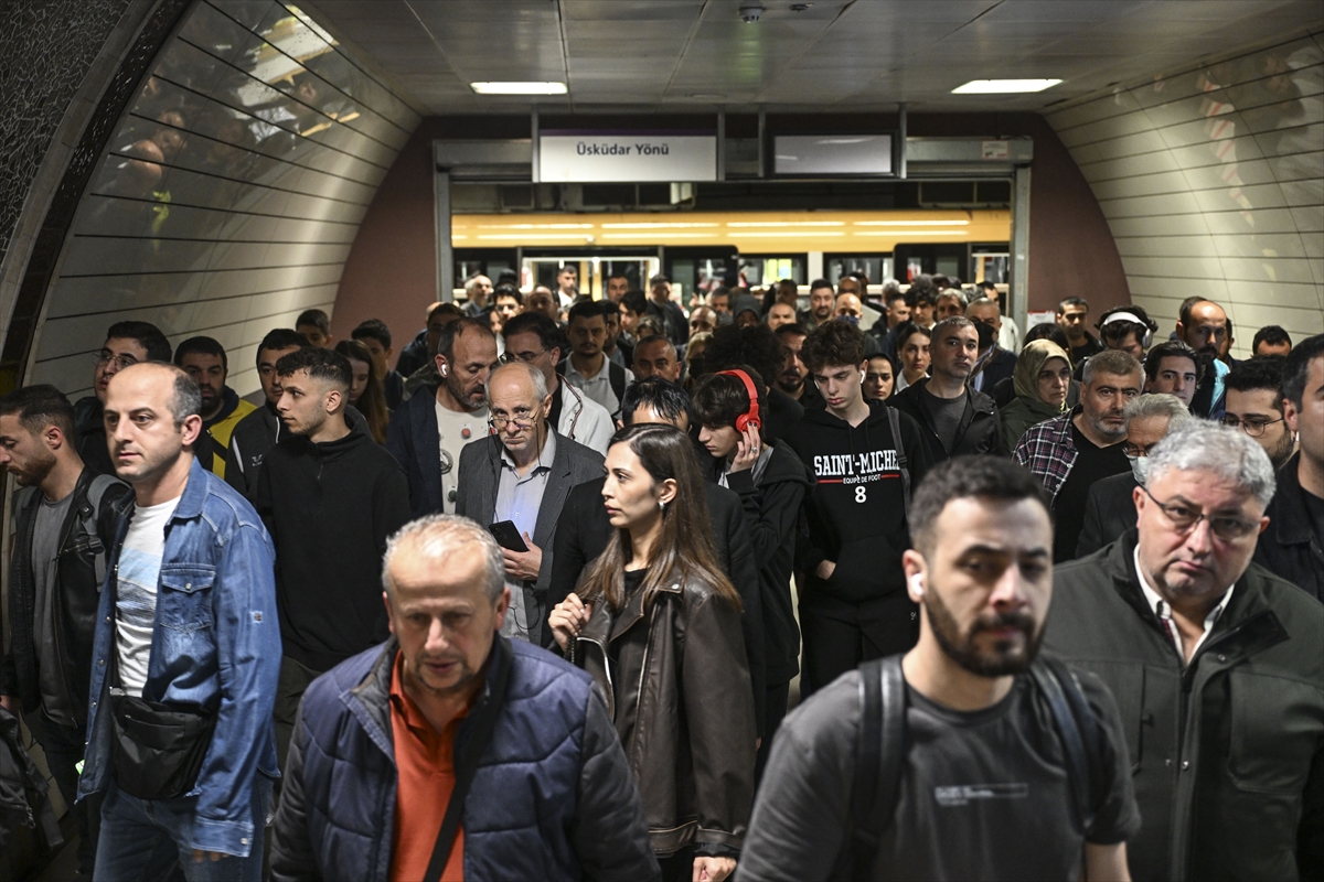 Üsküdar-Samandıra Metro Hattı'nda  60 saattir arıza var