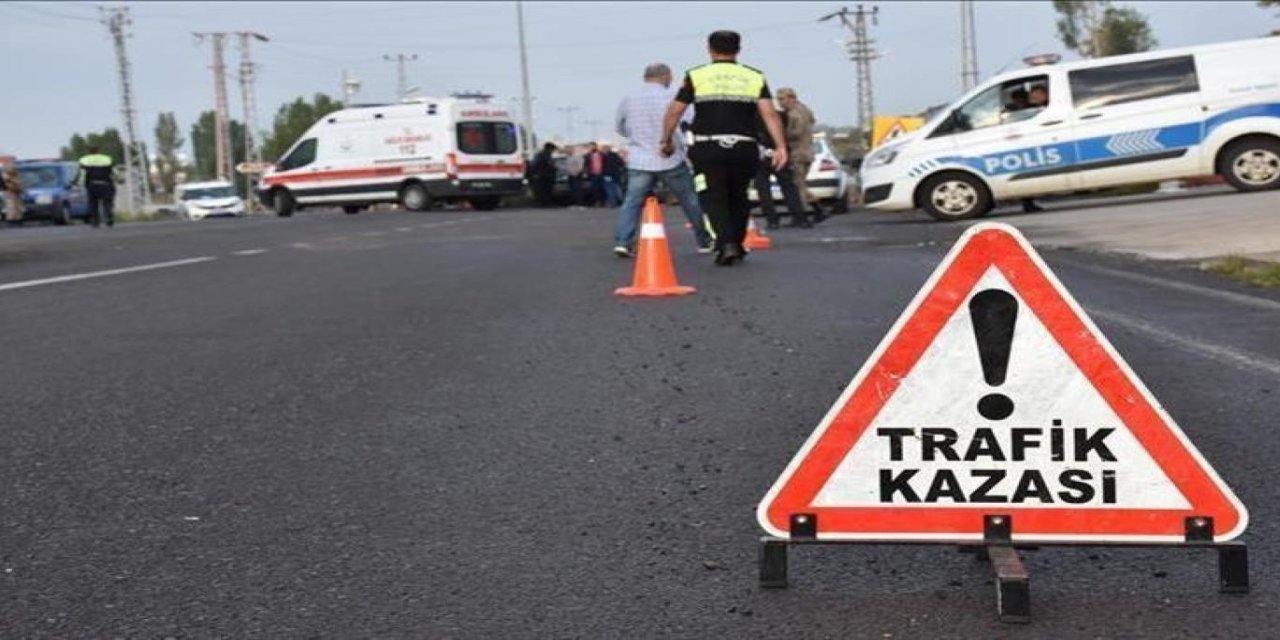 Niğde'de otomobilin devrilmesi sonucu yaralanan 4'ü çocuk 6 kişi tedavi altına alındı.