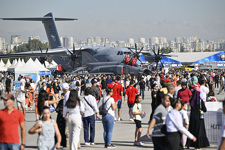 TBMM Sanayi Komisyonu heyeti TEKNOFEST Adana'yı ziyaret etti