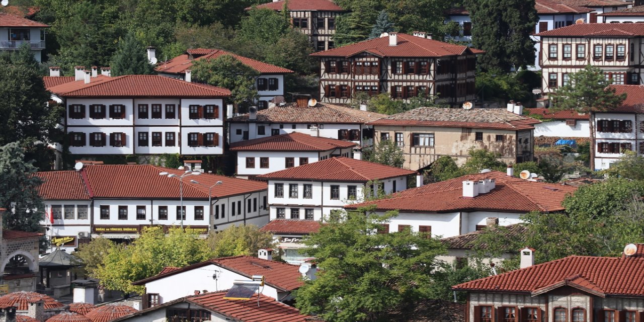 Karabük'ün Safranbolu ilçesinde 25-27 Ekim'de "8. Safran Festivali" gerçekleştirilecek.