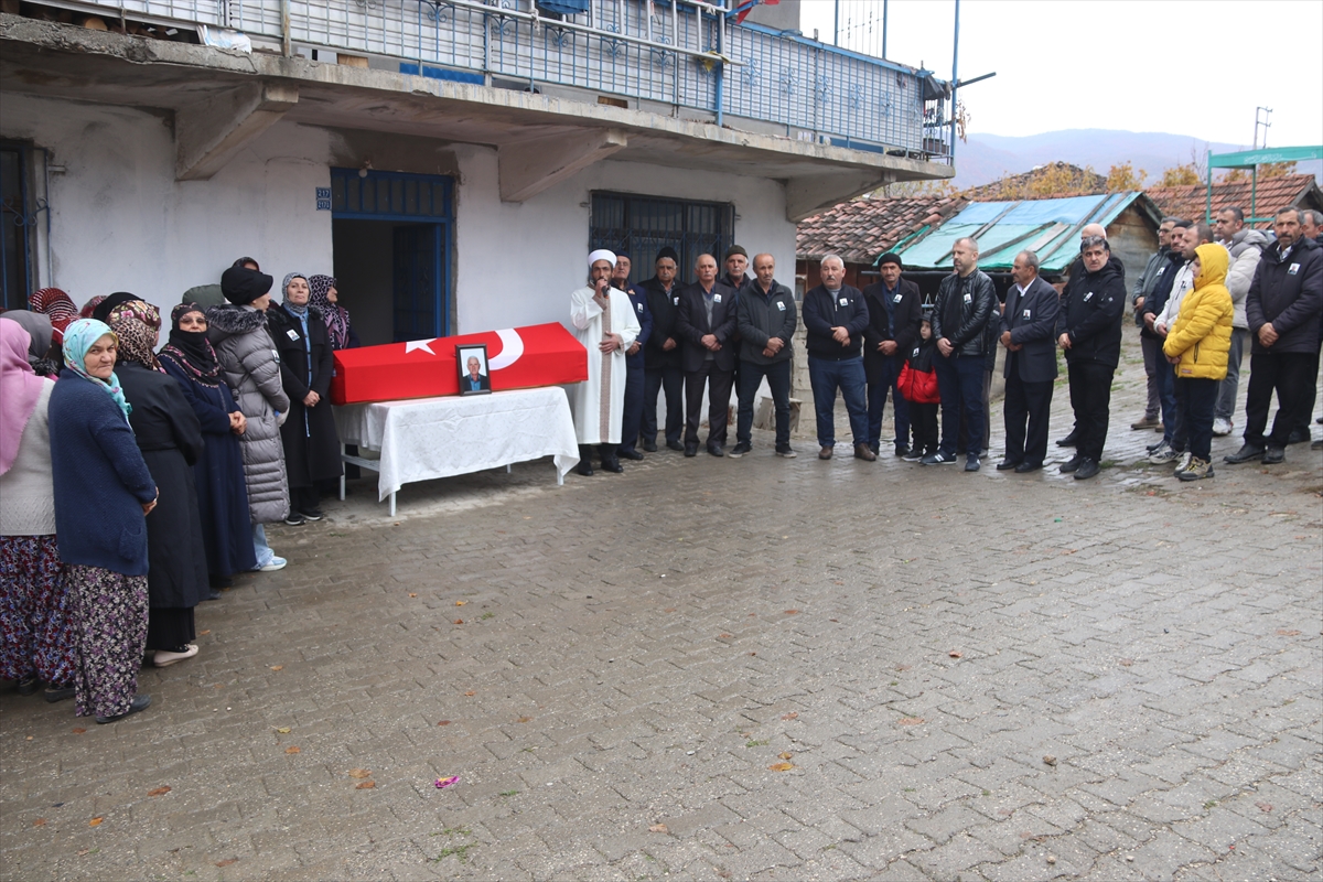 Amasya'da vefat eden Kıbrıs gazisi Dursun Okan son yolculuğuna uğurlandı