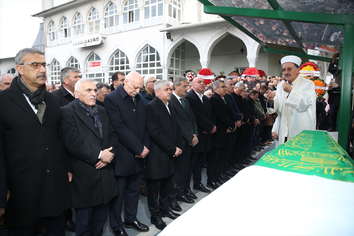 TZOB Genel Başkanı Bayraktar'ın vefat eden ağabeyinin cenazesi Sakarya'da defnedildi