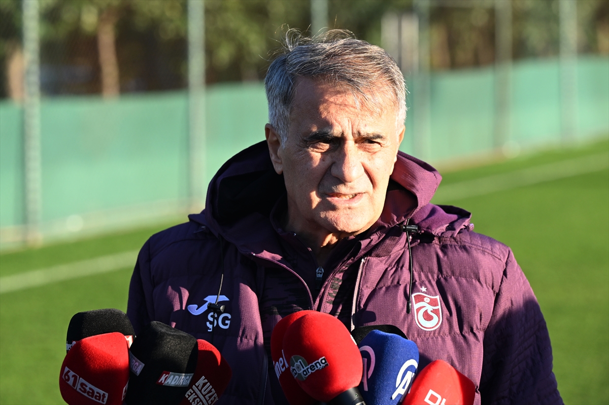 Trabzonspor Teknik Direktörü Şenol Güneş, kriz döneminden savaşarak çıkmak istiyor