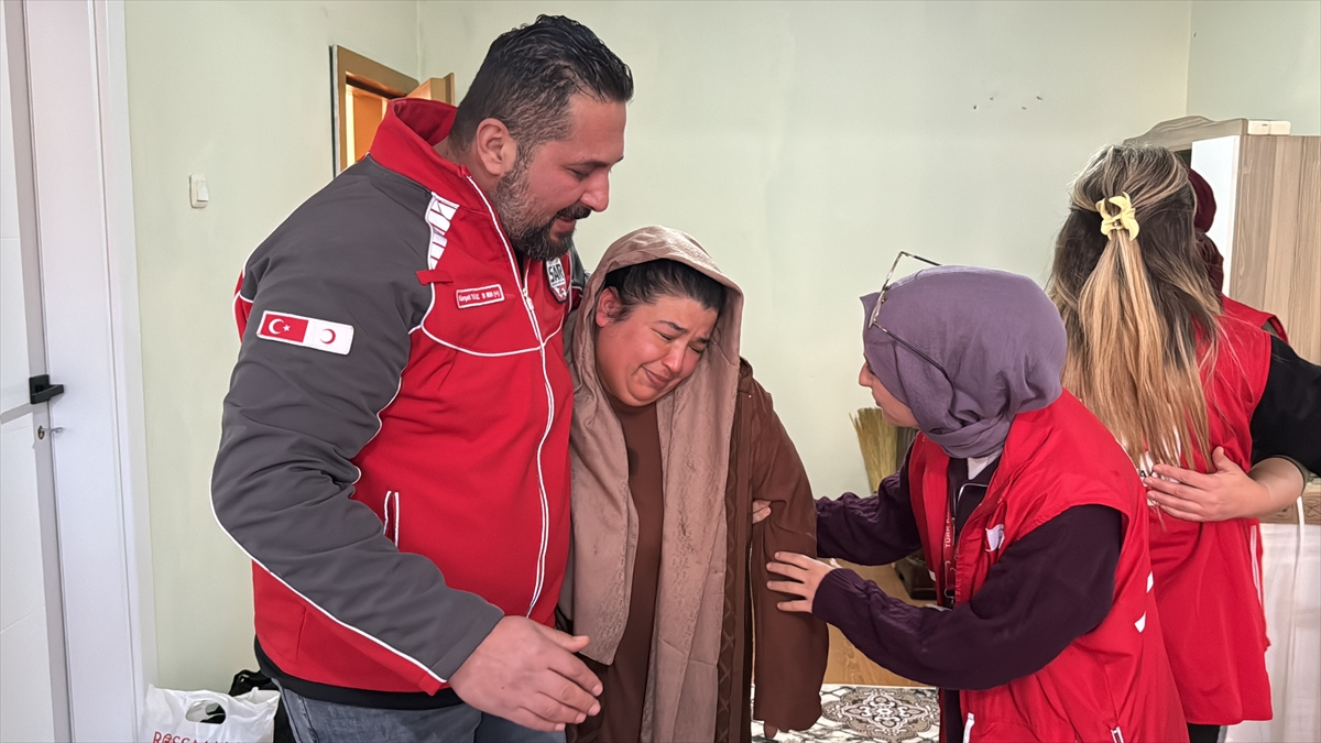 Türk Kızılay otizmli çocuğun evini yeniledi