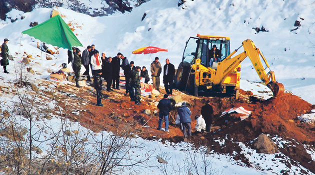 Acele edin, kemikleri çıkarıp...